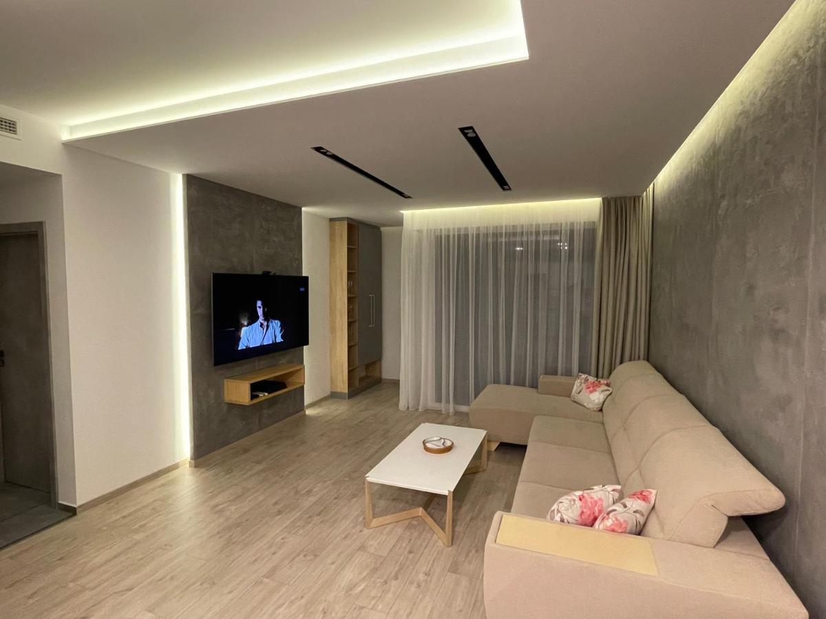 Greenbay Apartment With Free Parking Trenčín Zewnętrze zdjęcie