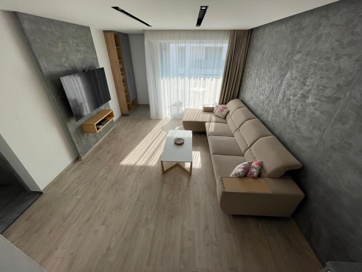 Greenbay Apartment With Free Parking Trenčín Zewnętrze zdjęcie
