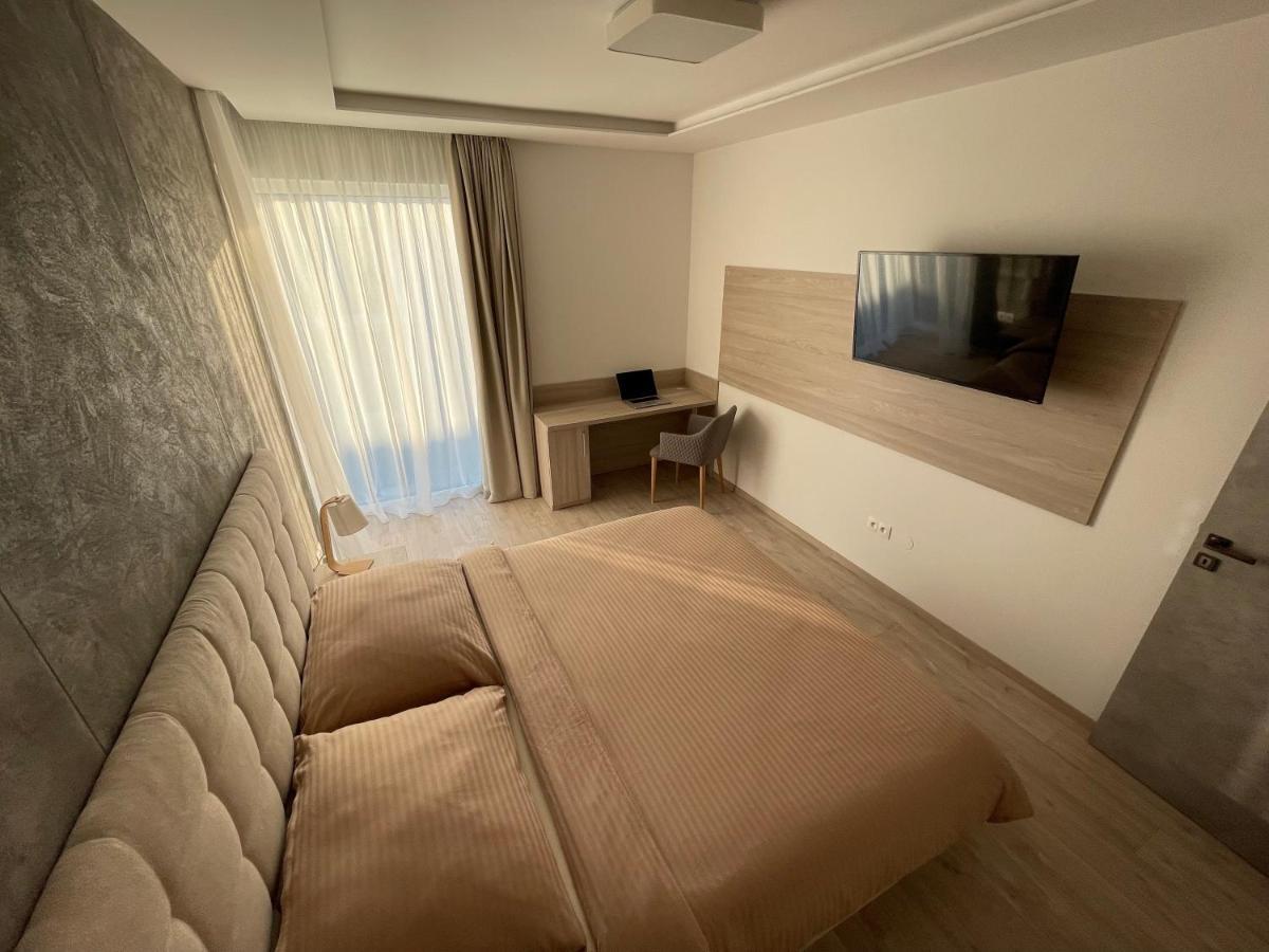 Greenbay Apartment With Free Parking Trenčín Zewnętrze zdjęcie