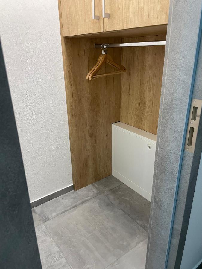 Greenbay Apartment With Free Parking Trenčín Zewnętrze zdjęcie