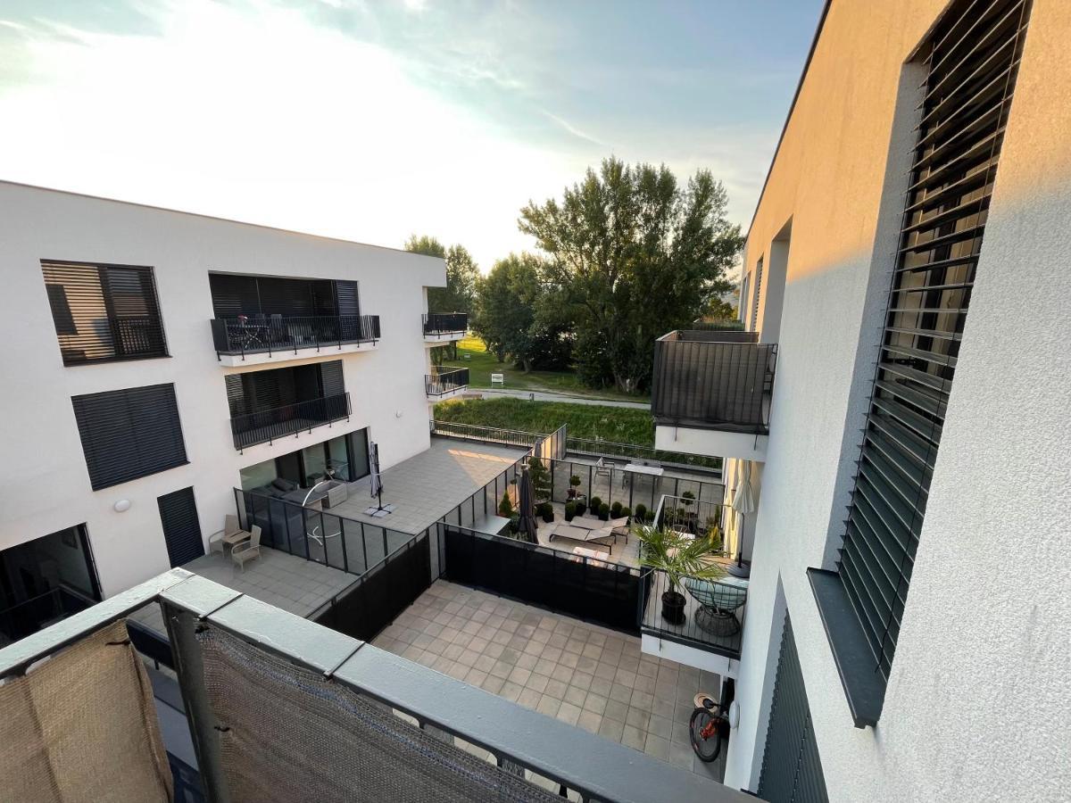 Greenbay Apartment With Free Parking Trenčín Zewnętrze zdjęcie